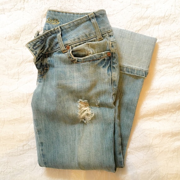 American Eagle Outfitters Denim - American Eagle Cropped distressed jeans size 4
